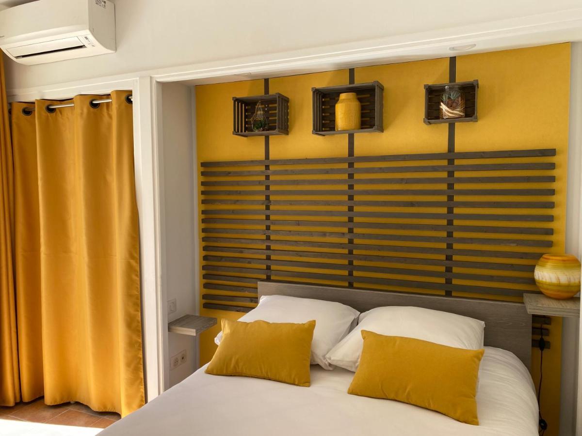 Logis Hotel Restaurant Le Kalliste Hyères Екстериор снимка