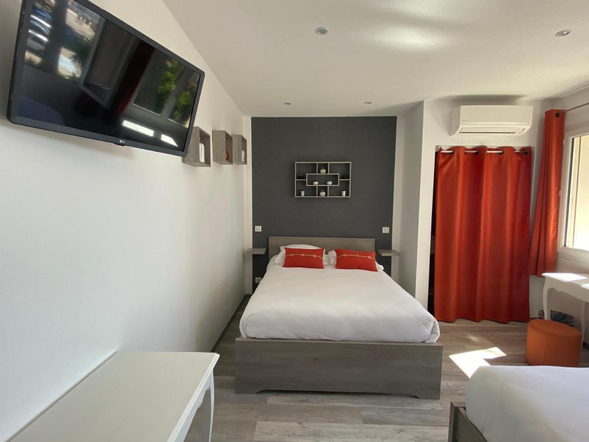 Logis Hotel Restaurant Le Kalliste Hyères Екстериор снимка