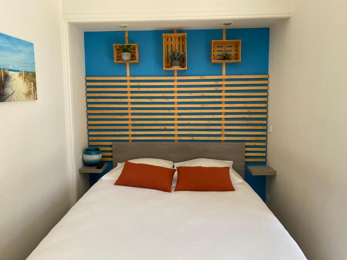 Logis Hotel Restaurant Le Kalliste Hyères Екстериор снимка