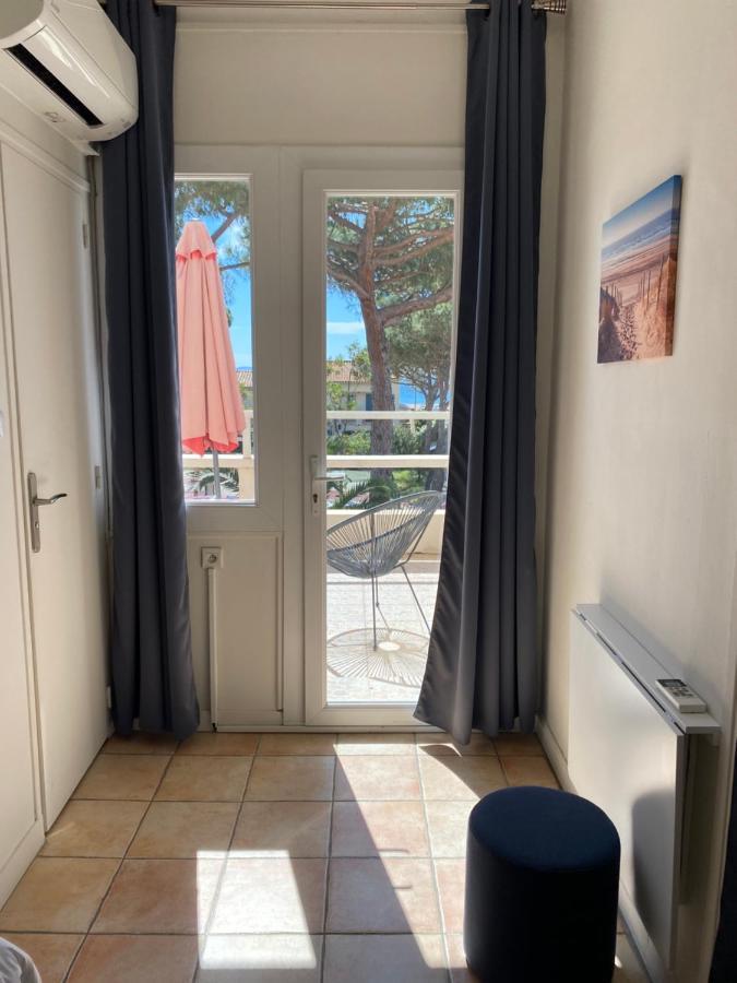 Logis Hotel Restaurant Le Kalliste Hyères Екстериор снимка