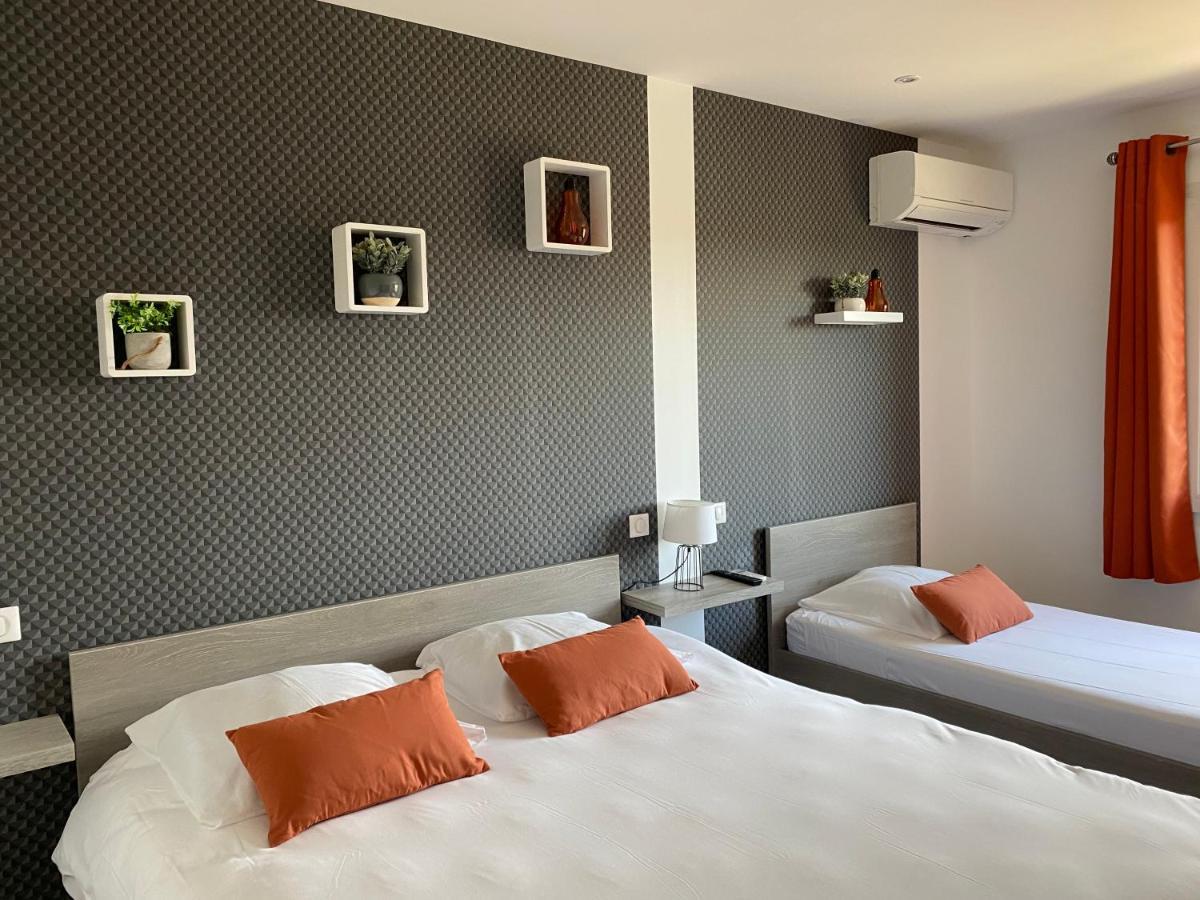Logis Hotel Restaurant Le Kalliste Hyères Екстериор снимка