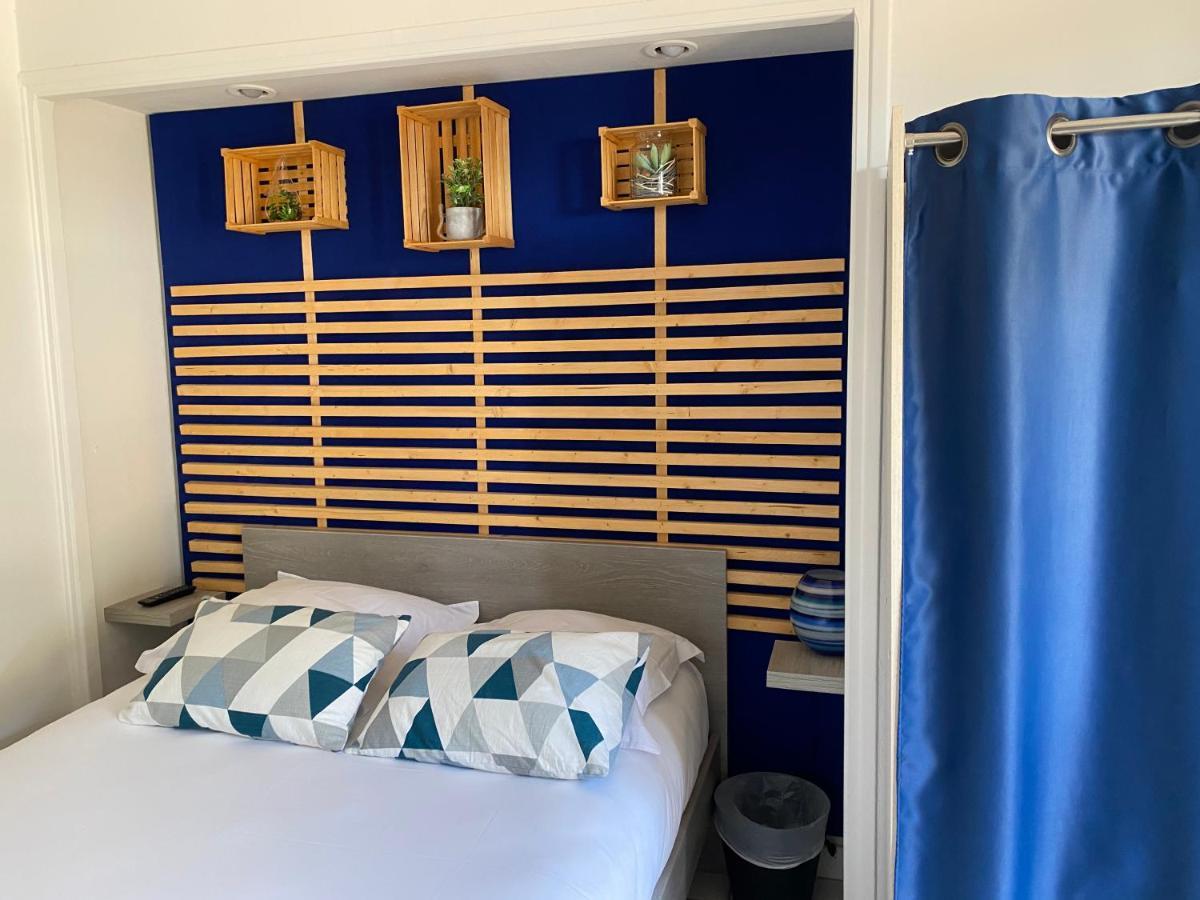 Logis Hotel Restaurant Le Kalliste Hyères Екстериор снимка