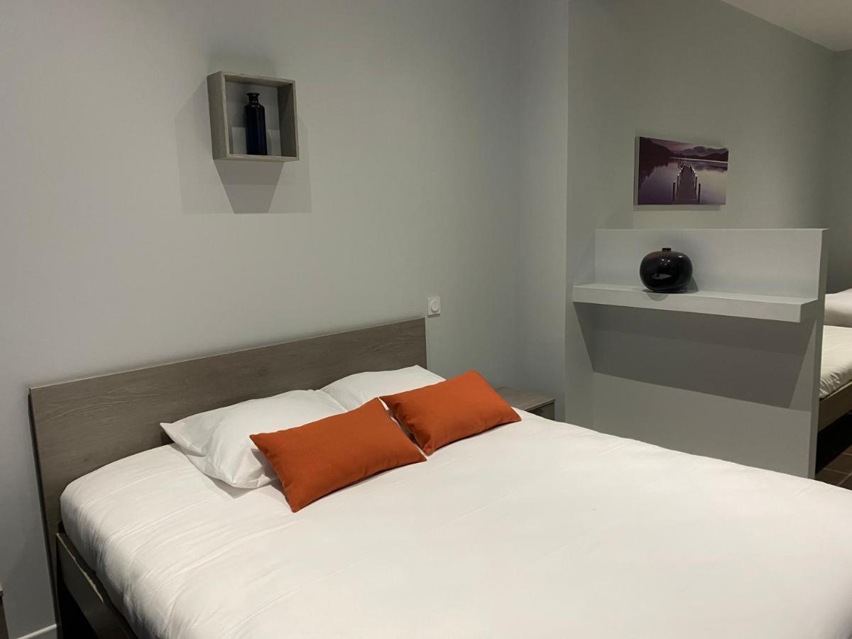 Logis Hotel Restaurant Le Kalliste Hyères Екстериор снимка