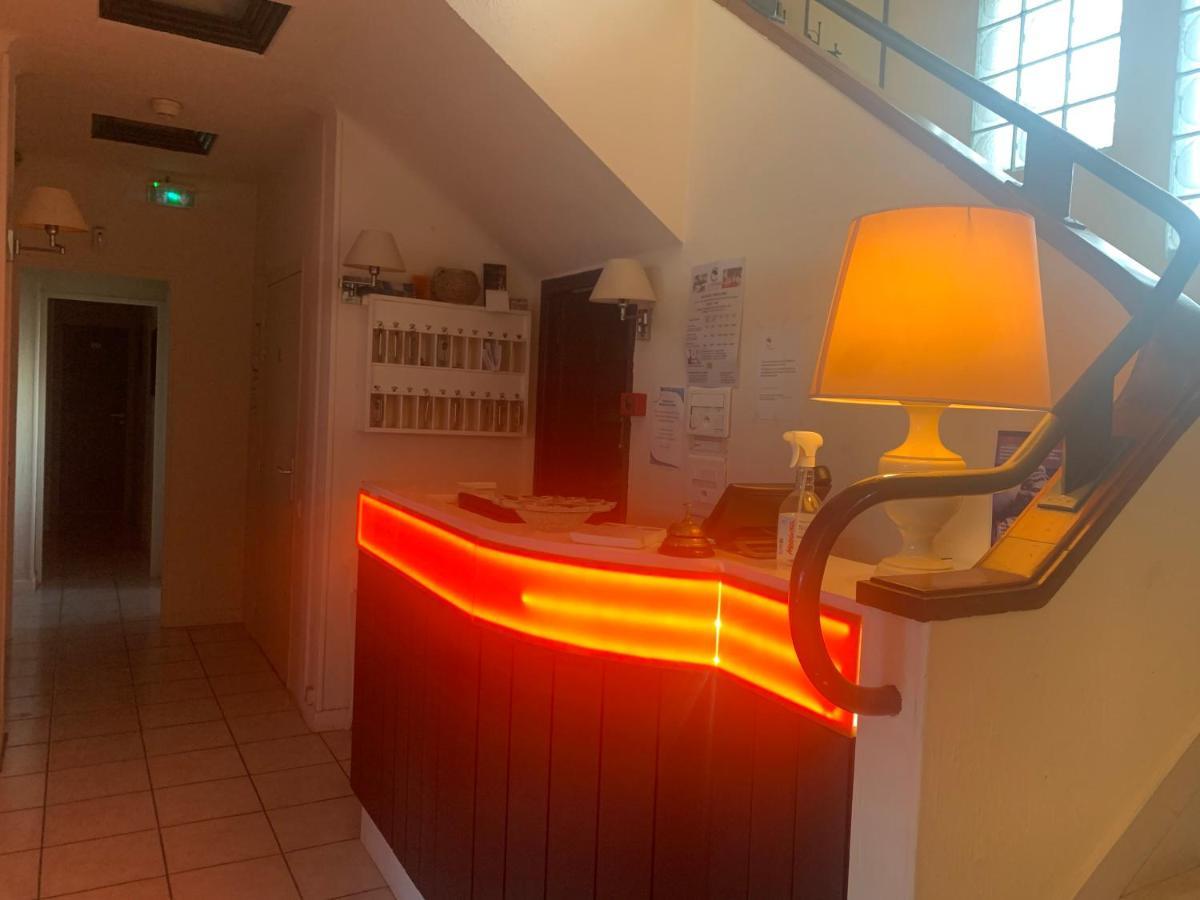 Logis Hotel Restaurant Le Kalliste Hyères Екстериор снимка
