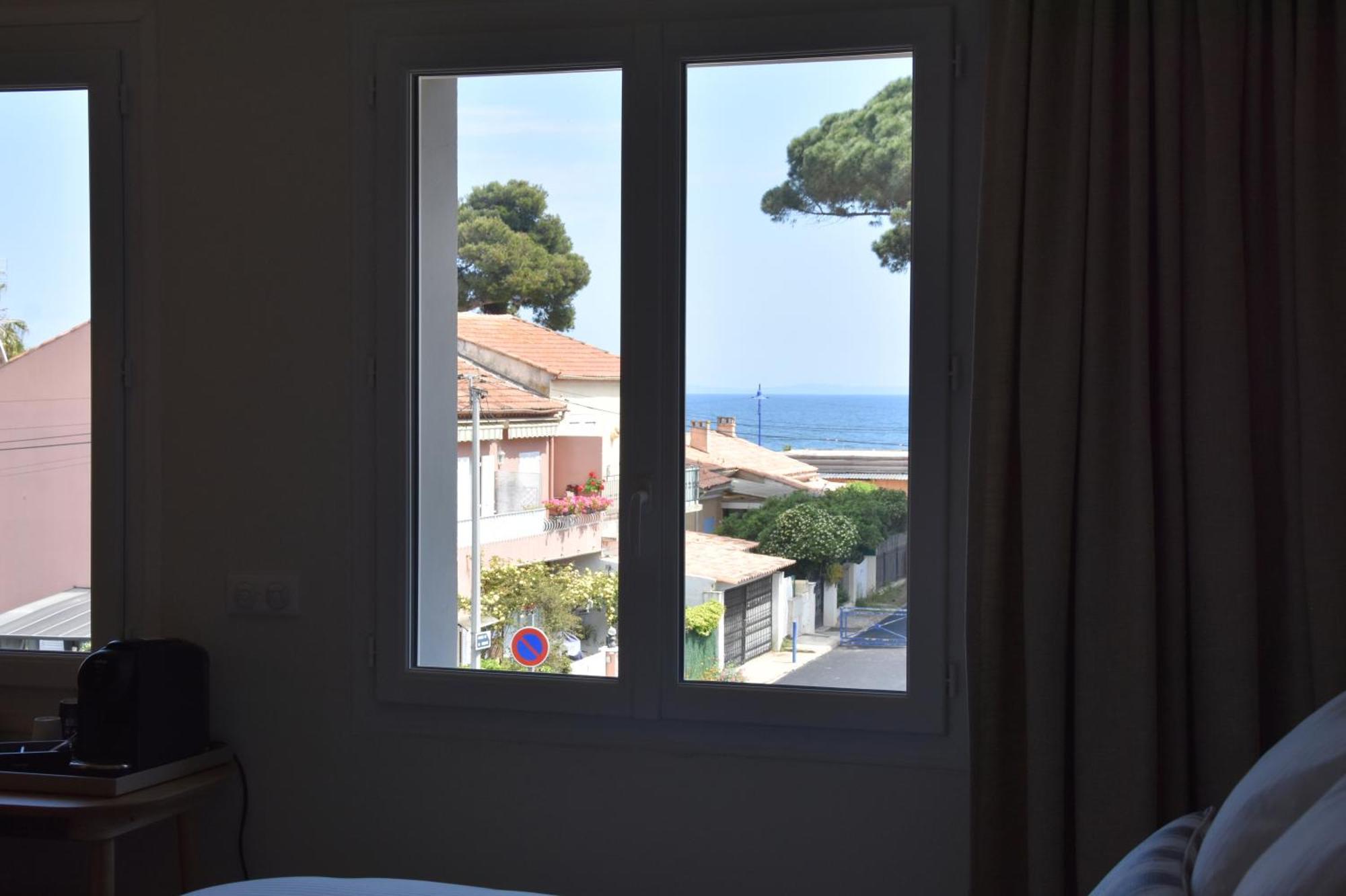 Logis Hotel Restaurant Le Kalliste Hyères Екстериор снимка