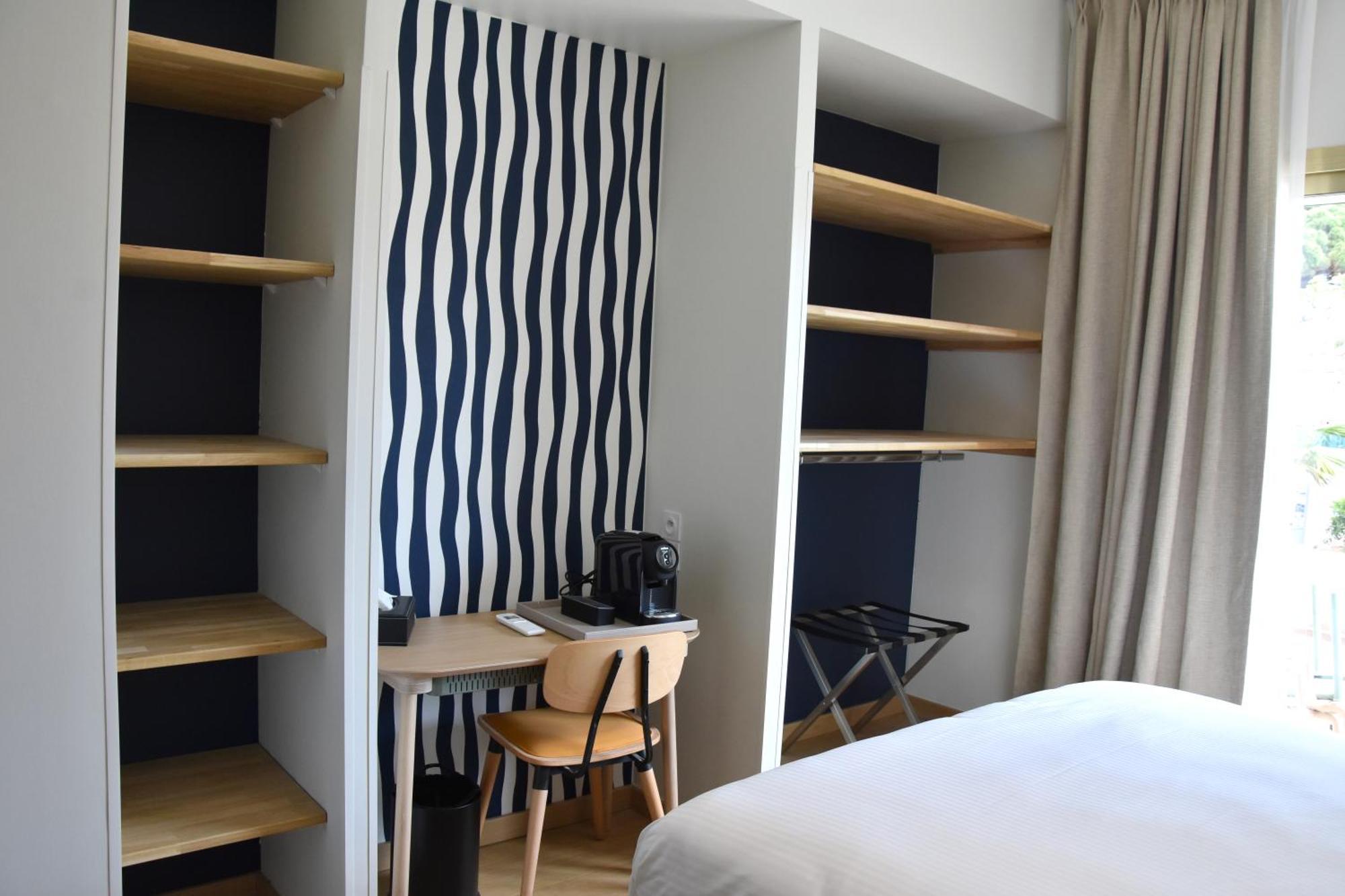Logis Hotel Restaurant Le Kalliste Hyères Екстериор снимка
