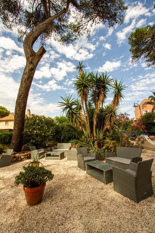 Logis Hotel Restaurant Le Kalliste Hyères Екстериор снимка