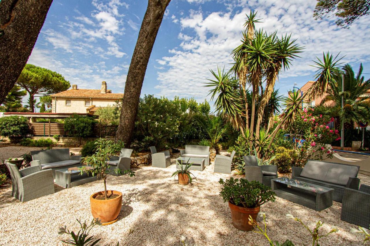 Logis Hotel Restaurant Le Kalliste Hyères Екстериор снимка
